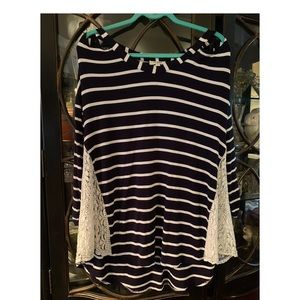 Umgee nautical top